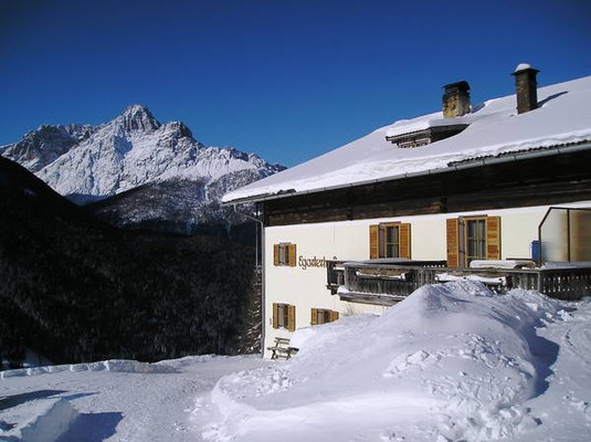 Foto Außenansicht Ferienwohnungen auf dem Bauernhof Egorta