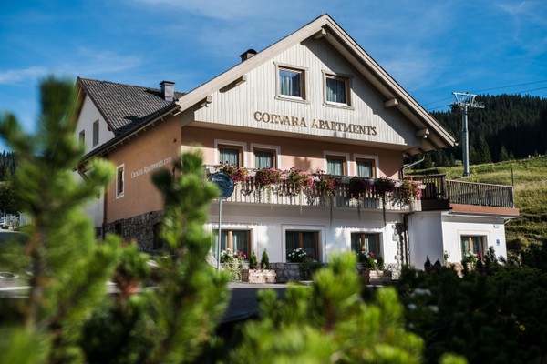 Foto Außenansicht Corvara Apartments