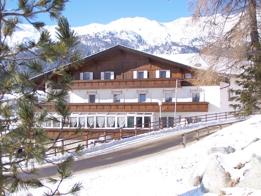 Foto Außenansicht Hotel Etschquelle