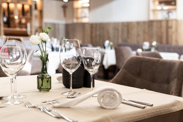 The restaurant Curon / Graun (Val Venosta / Vinschgau) Traube Post