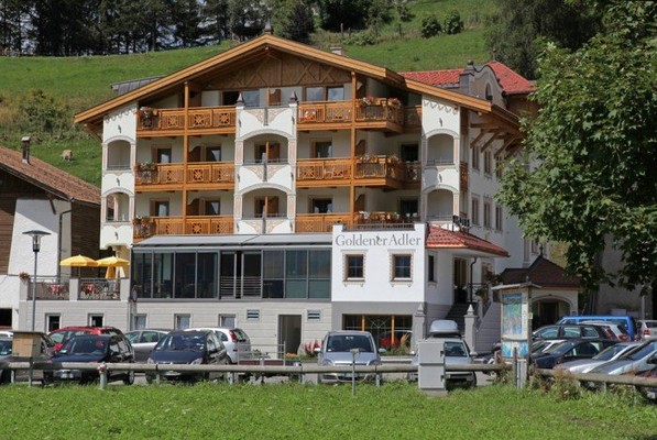 Foto esterno Hotel Goldener Adler