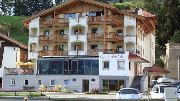 Foto esterno Hotel Goldener Adler