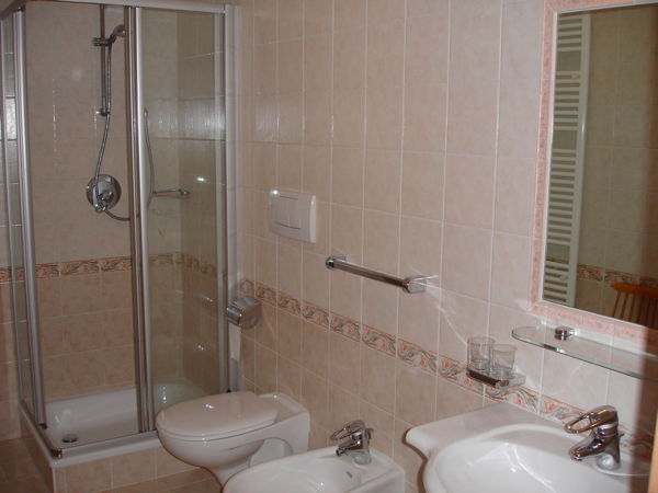 Foto del bagno Appartamenti Ciasa Felicita
