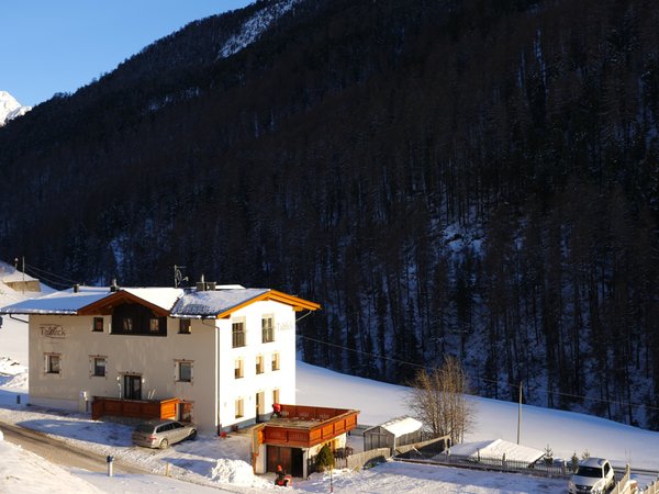 Foto esterno in inverno Haus Talblick