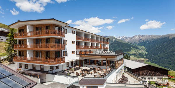 Foto Außenansicht Panoramahotel Watles