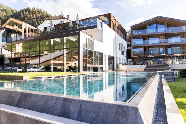 Foto esterno Hotel Weisses Kreuz