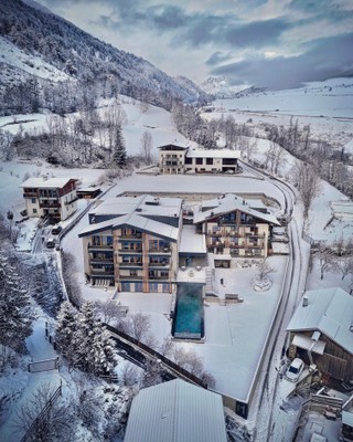 Foto esterno Aparthotel Maraias – Luxury Suites & Apartments