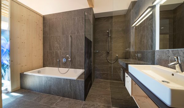 Photo of the bathroom Aparthotel Maraias – Luxury Suites & Apartments