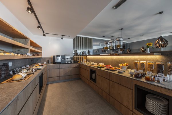 The breakfast Aparthotel Maraias – Luxury Suites & Apartments