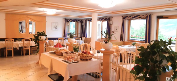 La colazione Hotel Margun - living&room