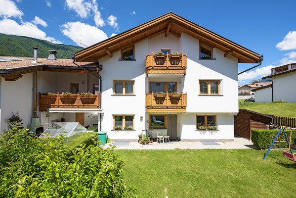 Photo exteriors Apartments Thanei