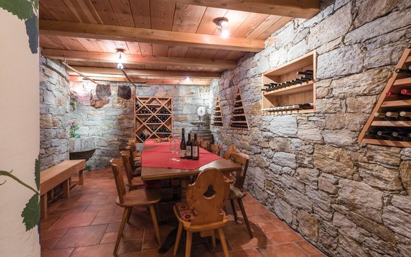La cantina dei vini Sluderno Saldur Small Active Hotel