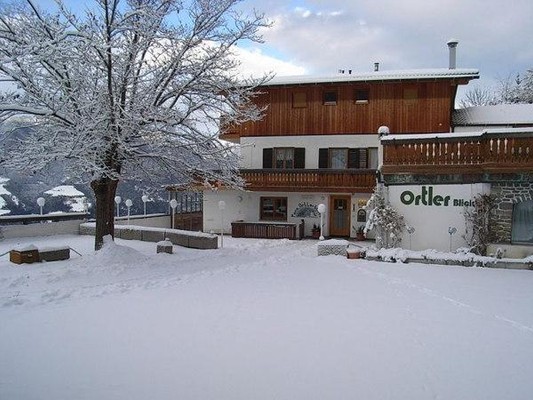Foto Außenansicht Garni + Ferienwohnungen Ortlerblick