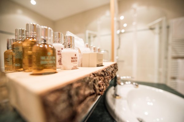 Foto del bagno Hotel Wellnesshotel Post