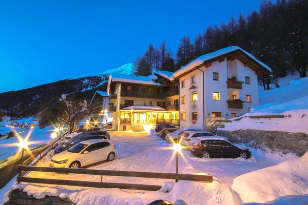 Foto invernale di presentazione Hotel Cornelia