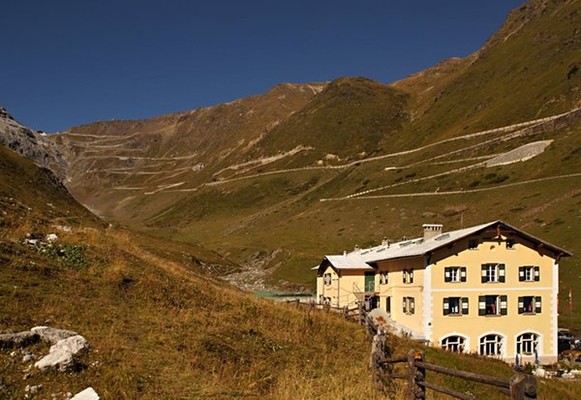 La posizione Hotel Franzenshöhe Trafoi