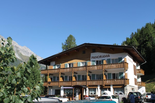 Photo exteriors Small hotel Panorama