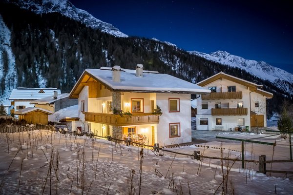 Winter Präsentationsbild Garni-Hotel + Ferienwohnungen Des Alpes