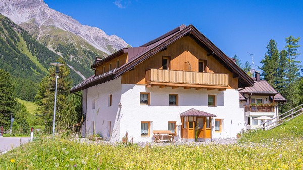 Foto Außenansicht Ferienwohnungen Chalet Emma