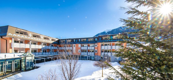 Foto Außenansicht Aktiv- & Wellnesshotel Zentral