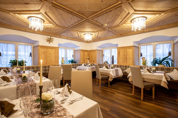 The restaurant Prato allo Stelvio / Prad am Stilfserjoch Aktiv- & Wellnesshotel Zentral