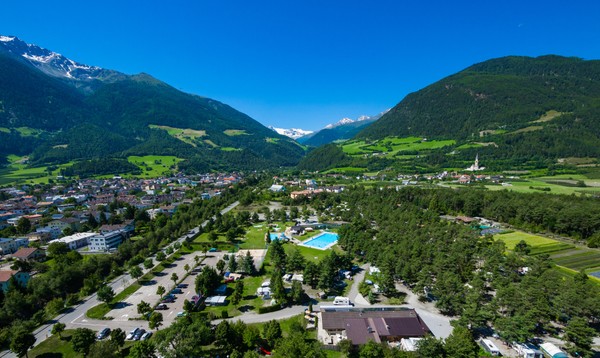 Foto Außenansicht Campingplatz Kiefernhain