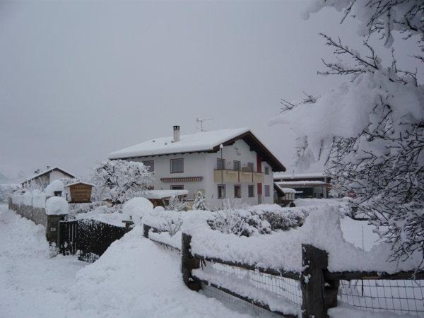 Foto invernale di presentazione Camere + Appartamenti Haus Pichler