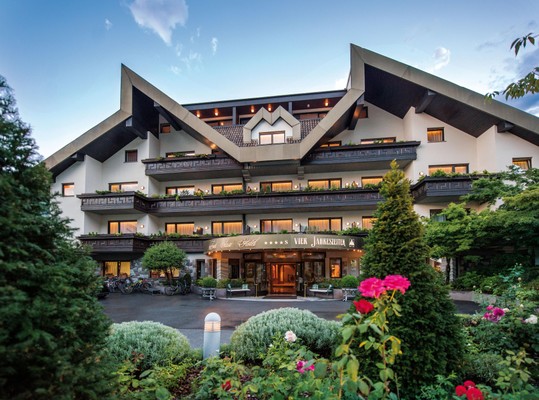 Foto esterno Hotel Vier Jahreszeiten