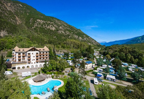 Foto Außenansicht Campingplatz Latsch an der Etsch