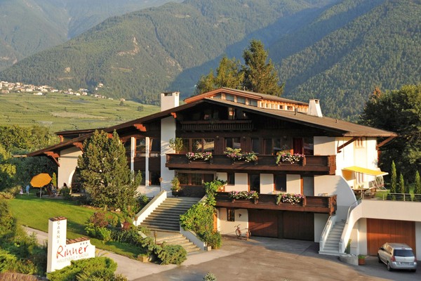Photo exteriors B&B-Hotel + Apartments Rinner