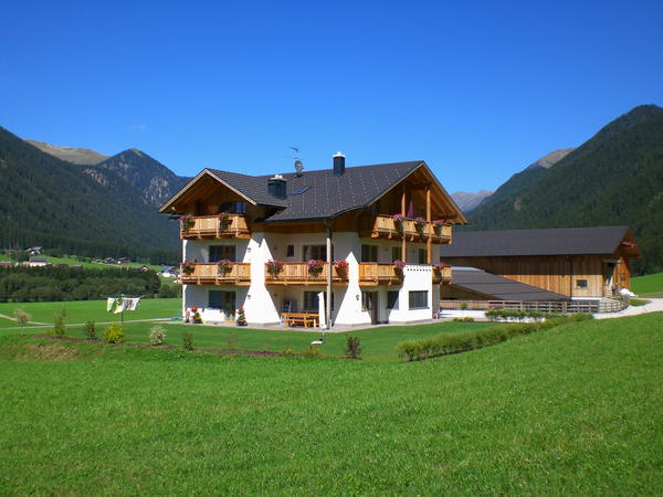Photo exteriors in summer Untersieglerhof