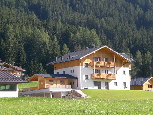 Photo exteriors in summer Untersieglerhof