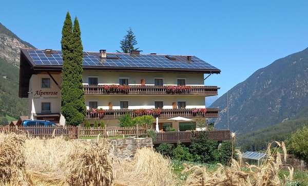 Foto estiva di presentazione Residence Alpenrose