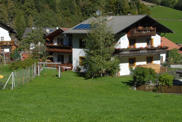 Foto esterno Appartamenti in agriturismo Gandhof