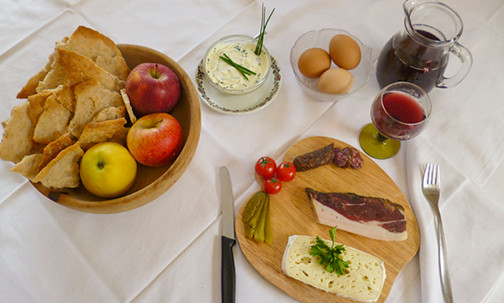 La colazione B&B in agriturismo Obermairhof