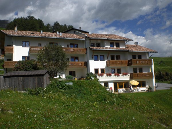 Foto estiva di presentazione Garni + Appartamenti Froy