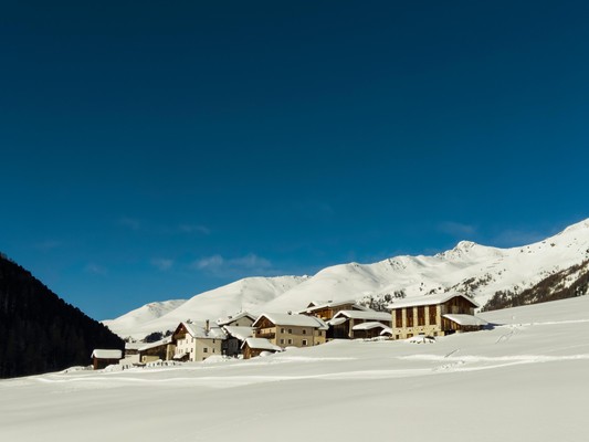 La posizione Appartamenti in agriturismo Beim Gruber Curon
