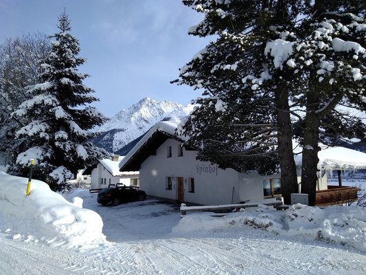 Foto esterno in inverno Spinhof
