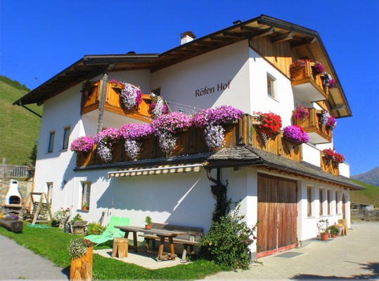 Foto esterno Appartamenti in agriturismo Röfen Hof
