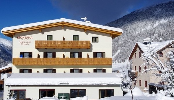 Foto esterno Pensione + Appartamenti Montana & Firn