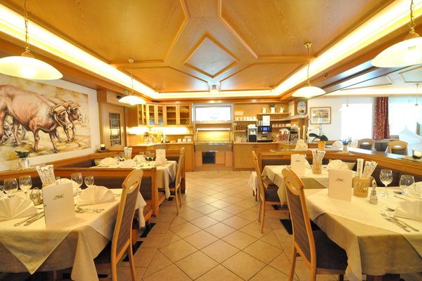 The restaurant Stelvio / Stilfs Traube