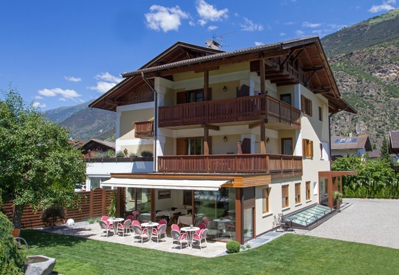 Photo exteriors Small hotel Sattlerenglhof