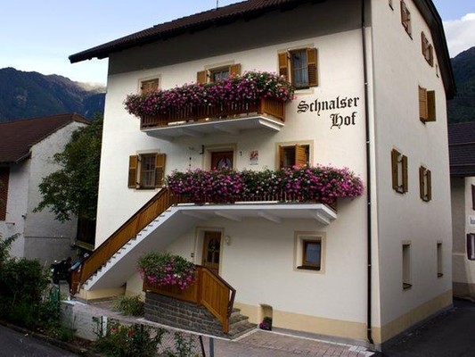 Photo exteriors Farmhouse B&B + Apartments Schnalser Hof