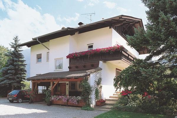 Photo exteriors Apartments Haus von Spinn