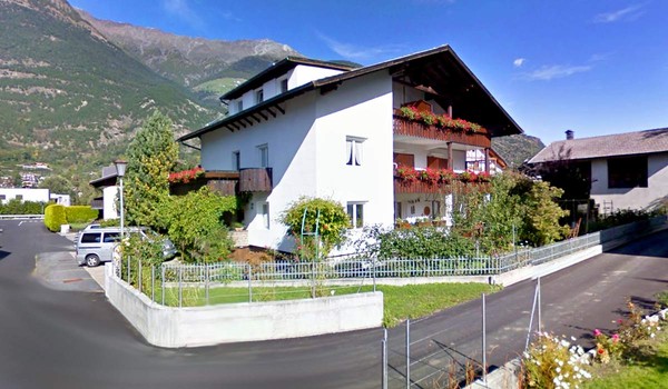 Photo exteriors Apartments Haus Schloßblick
