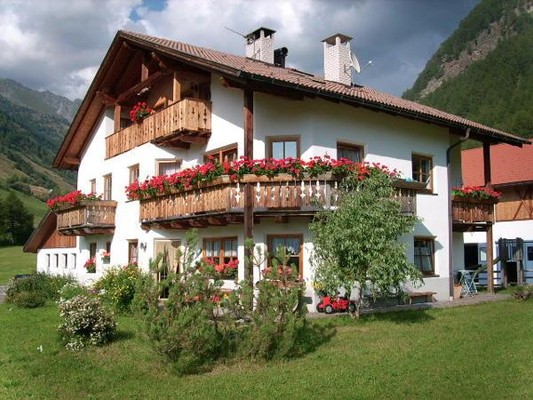 Foto esterno Appartamenti in agriturismo Tumpaschin-Hof
