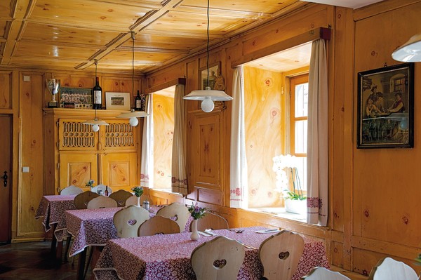 The restaurant Malles / Mals Lamm