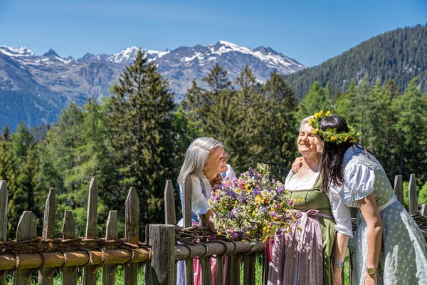 Foto Außenansicht Hotel Falzeben