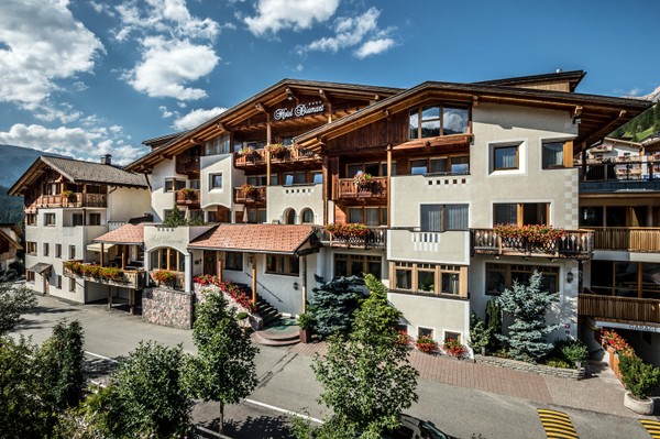 Foto esterno Hotel Diamant