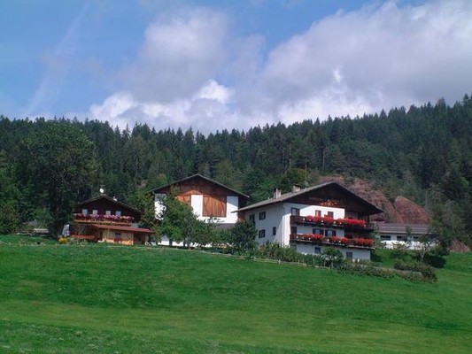 Photo exteriors Farmhouse apartments Rotsteinhof